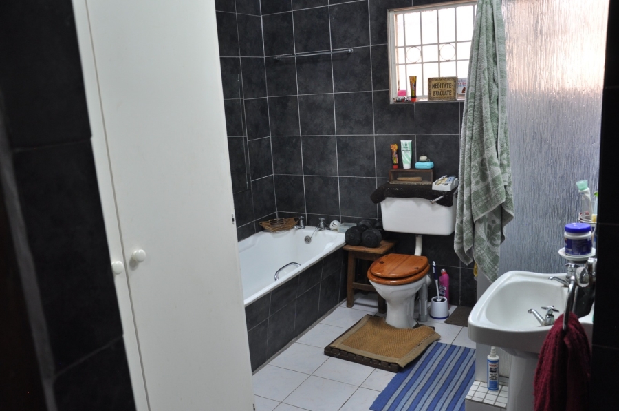 3 Bedroom Property for Sale in Universitas Free State